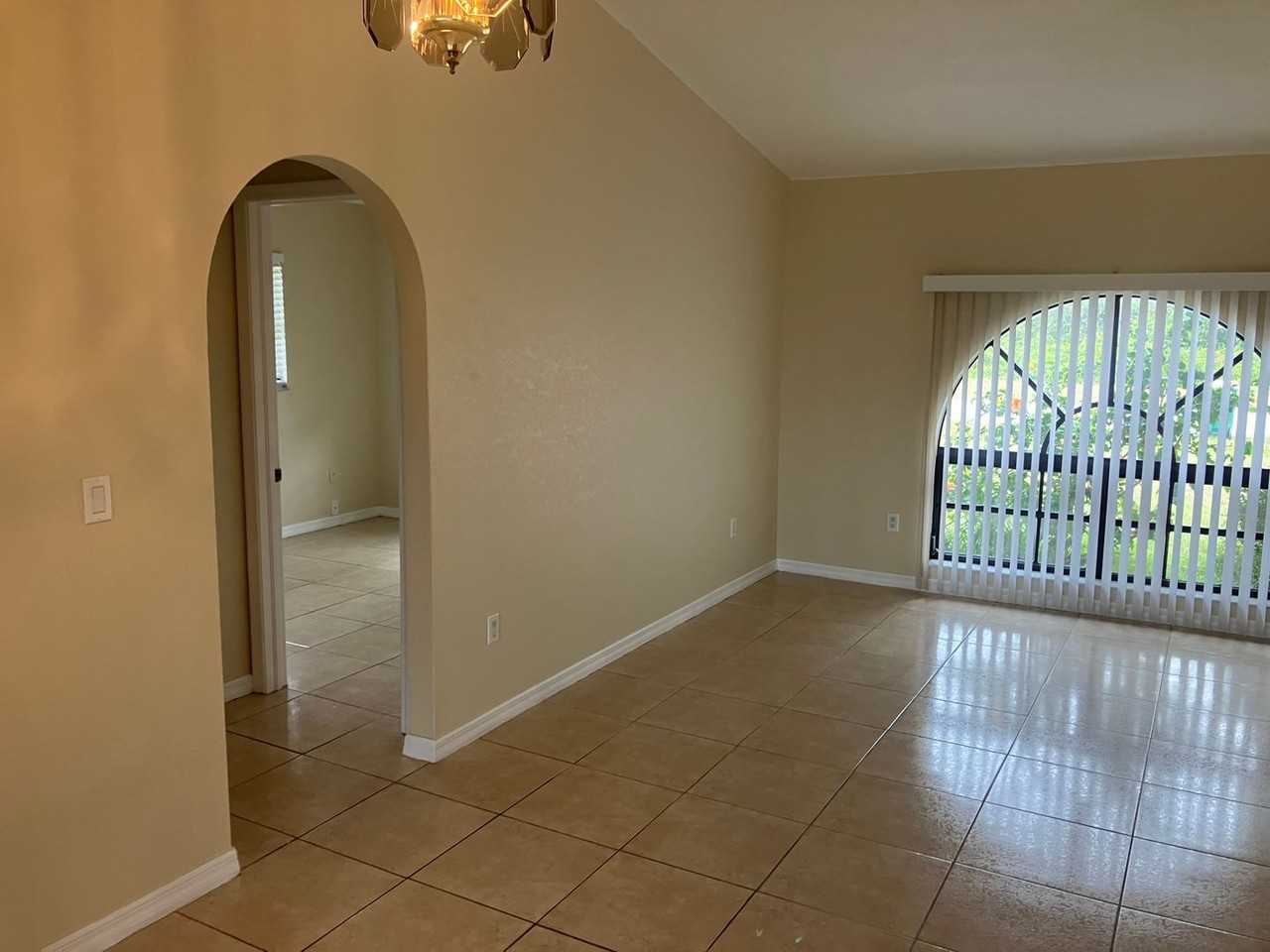 27272 Guapore Dr - Photo 3 of 18