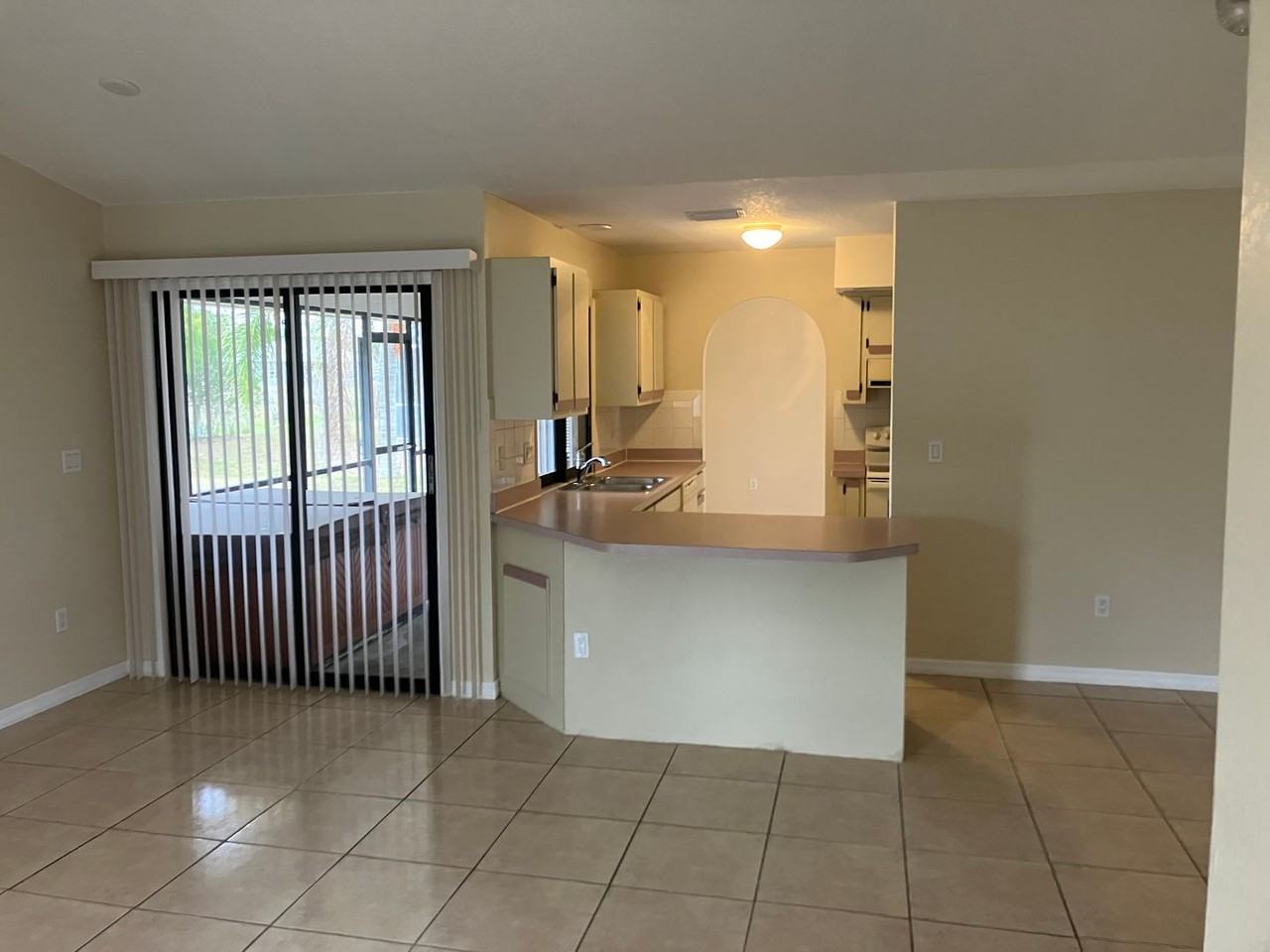 27272 Guapore Dr - Photo 4 of 18