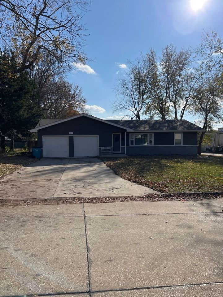 302 West Silsby Street