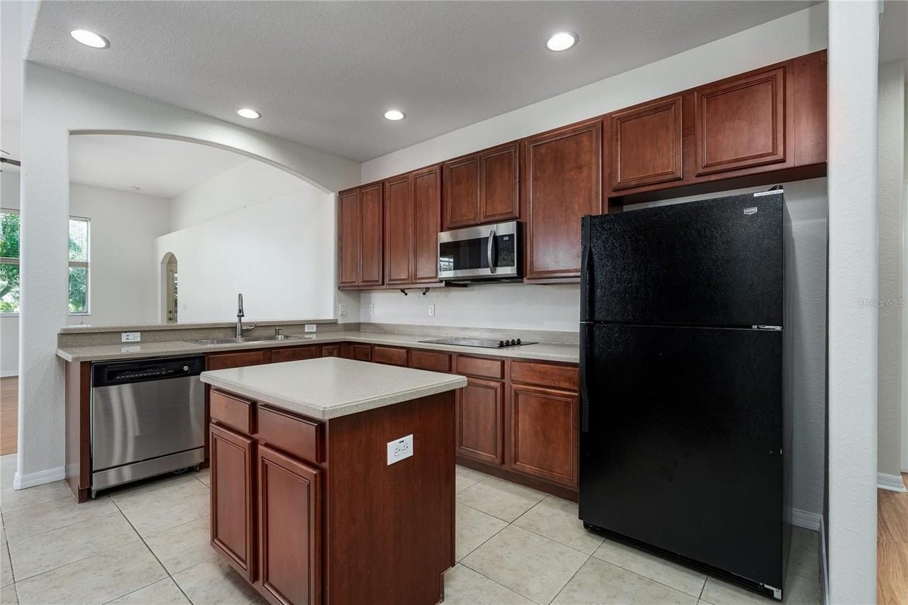 4420 85th Avenue Cir E - Photo 4 of 40