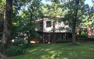 featured image of 32 Russell Lane