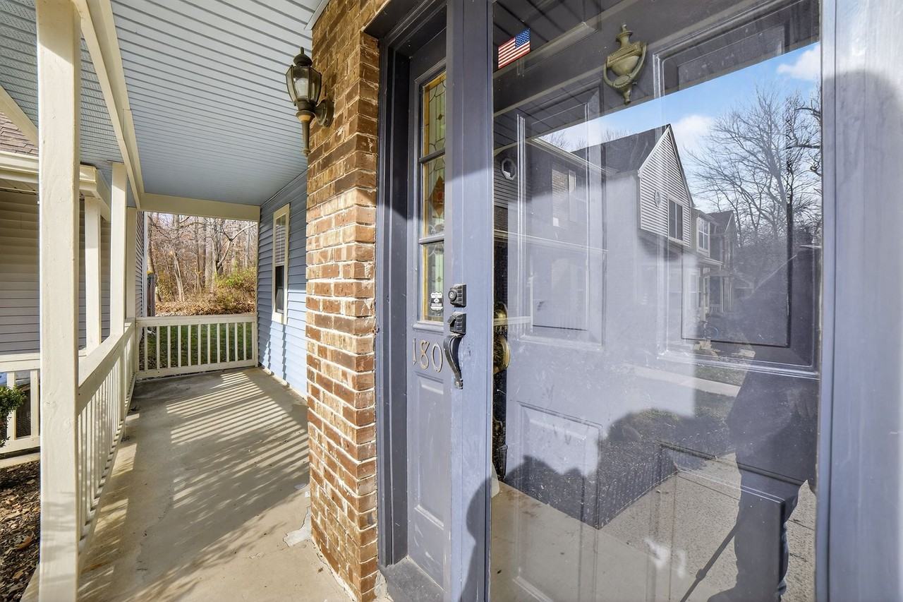 1803 Poplar Ct - Photo 3 of 25