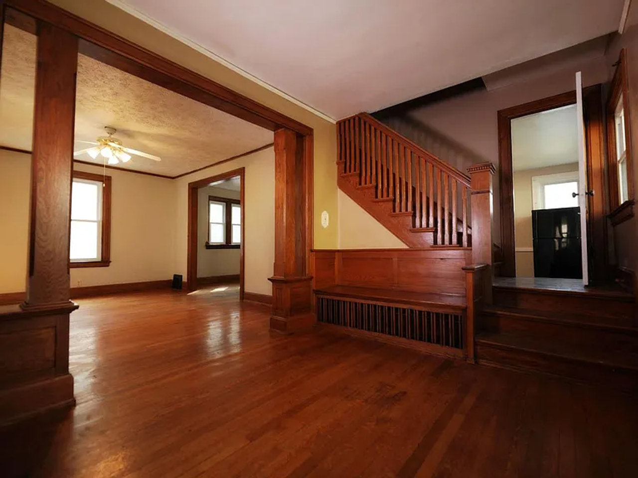 910 South 25th Street - Photo 4 of 8