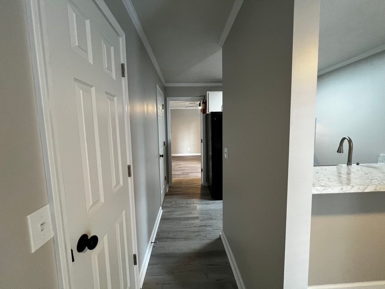 5850 Century Oaks Drive - Photo 5 of 23