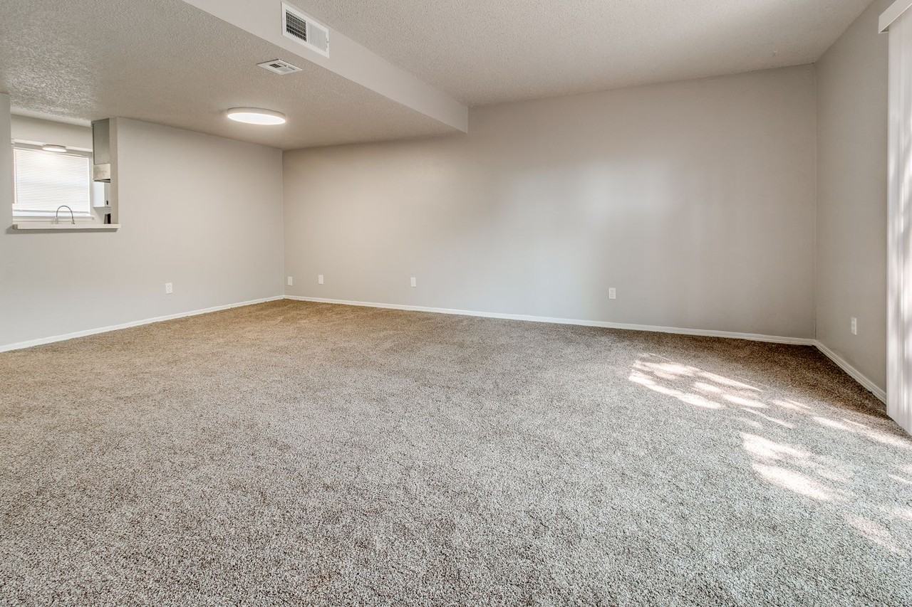 1201 Lakecrest Drive - Photo 5 of 50