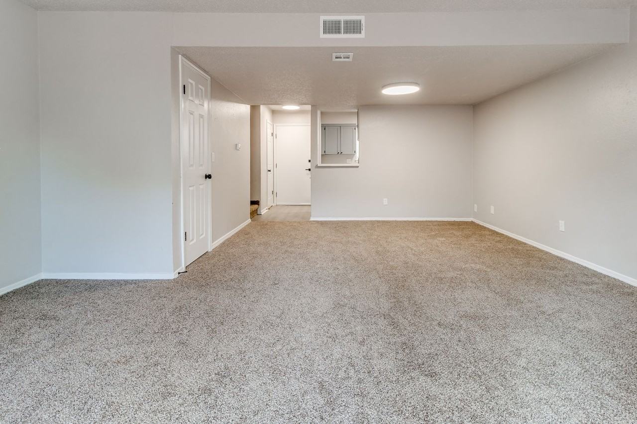 1201 Lakecrest Drive - Photo 6 of 50