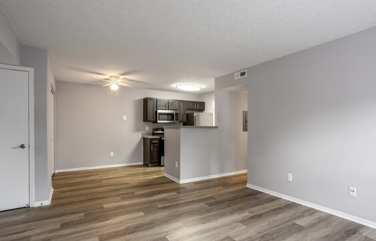 Park Vista Apartments - Photo 2 of 13