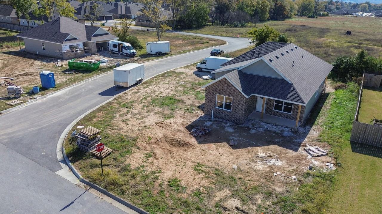 19 West Chikasaw Road - Photo 2 of 4