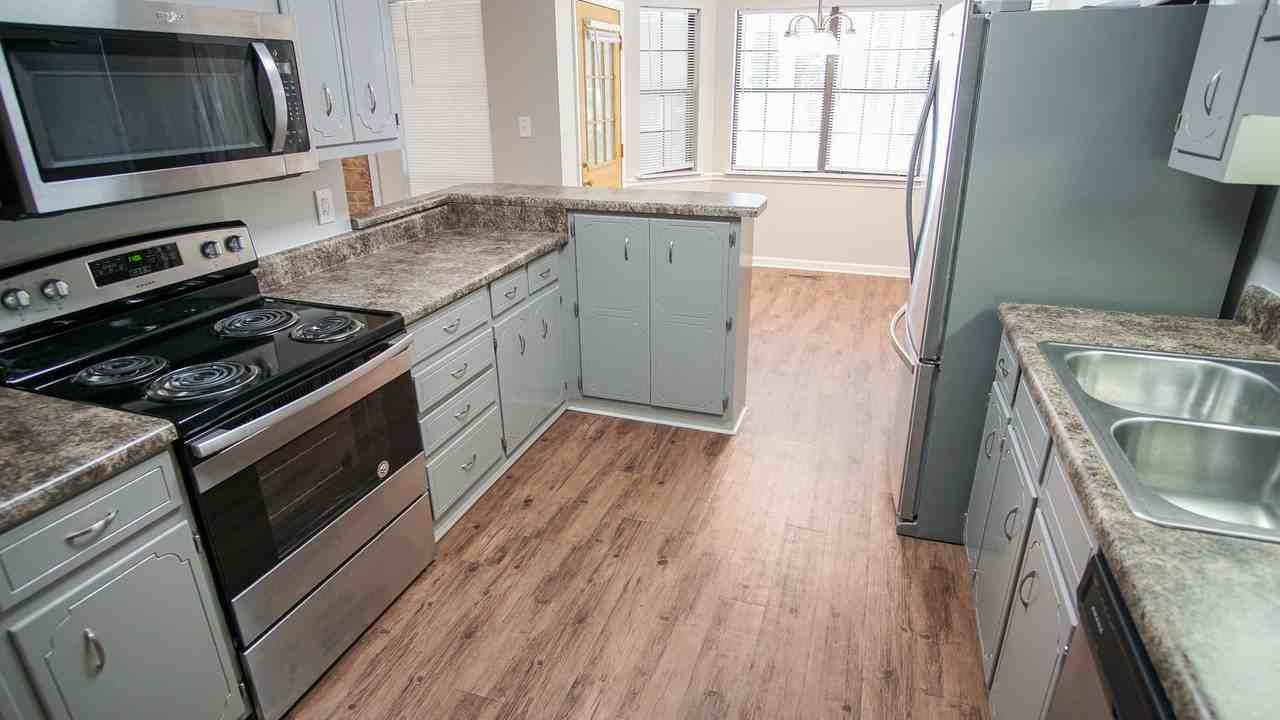 344 Stagecoach Way - Photo 3 of 13