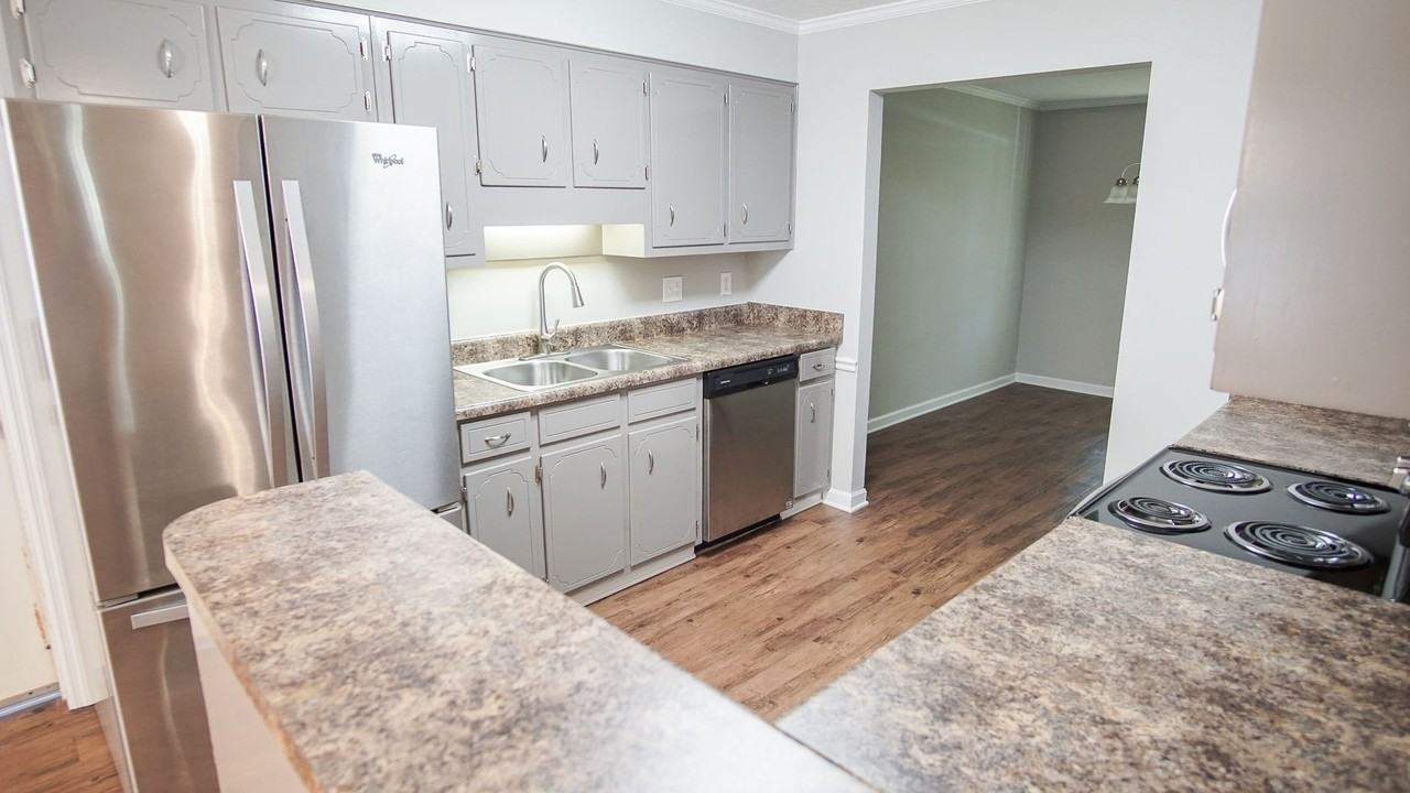 344 Stagecoach Way - Photo 4 of 13