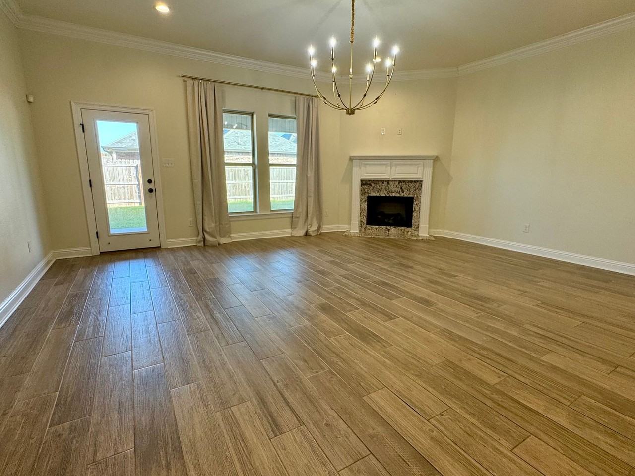 798 Beaumont Dr - Photo 7 of 20