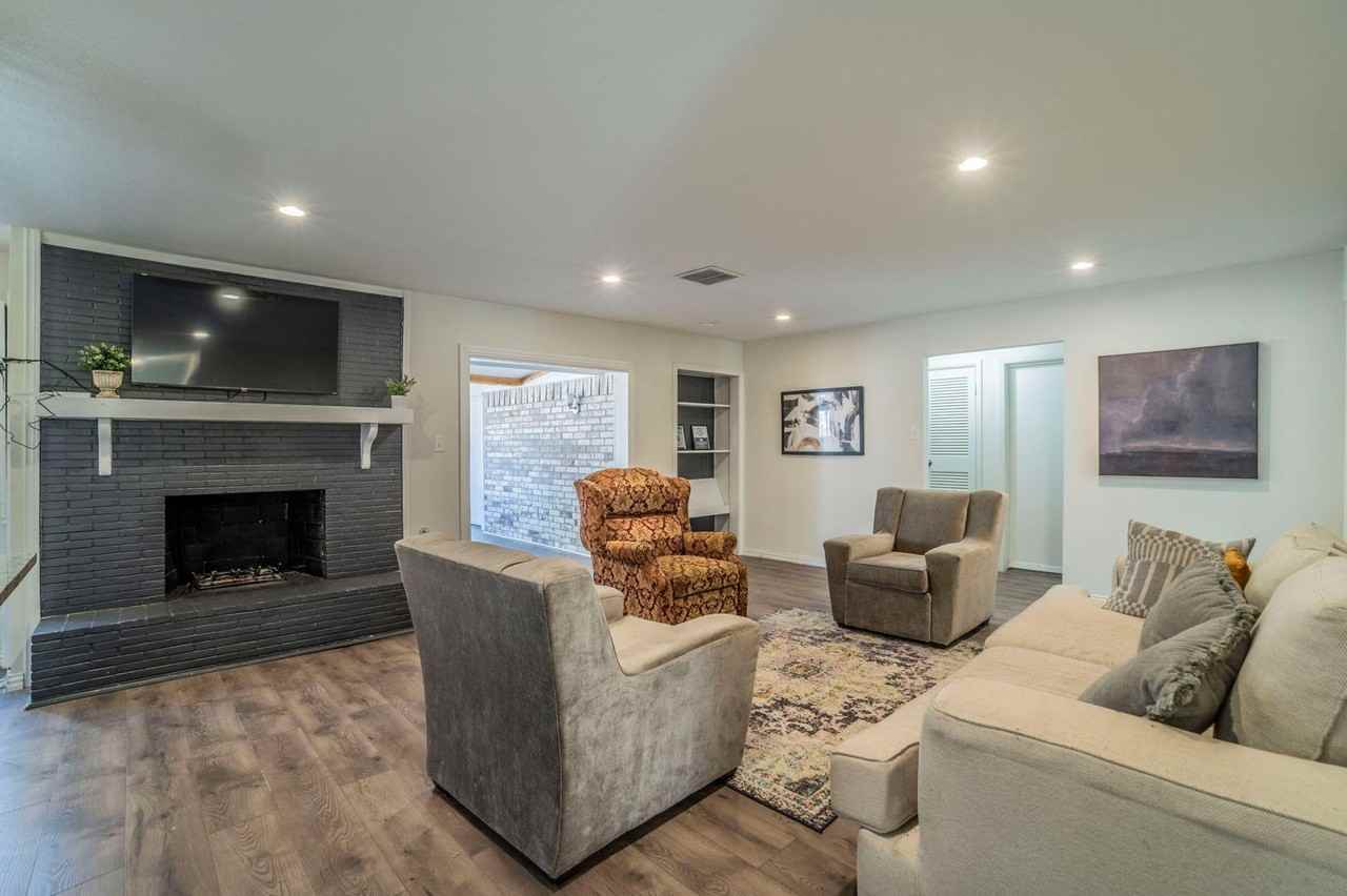 6029 Wormar Avenue - Photo 2 of 24