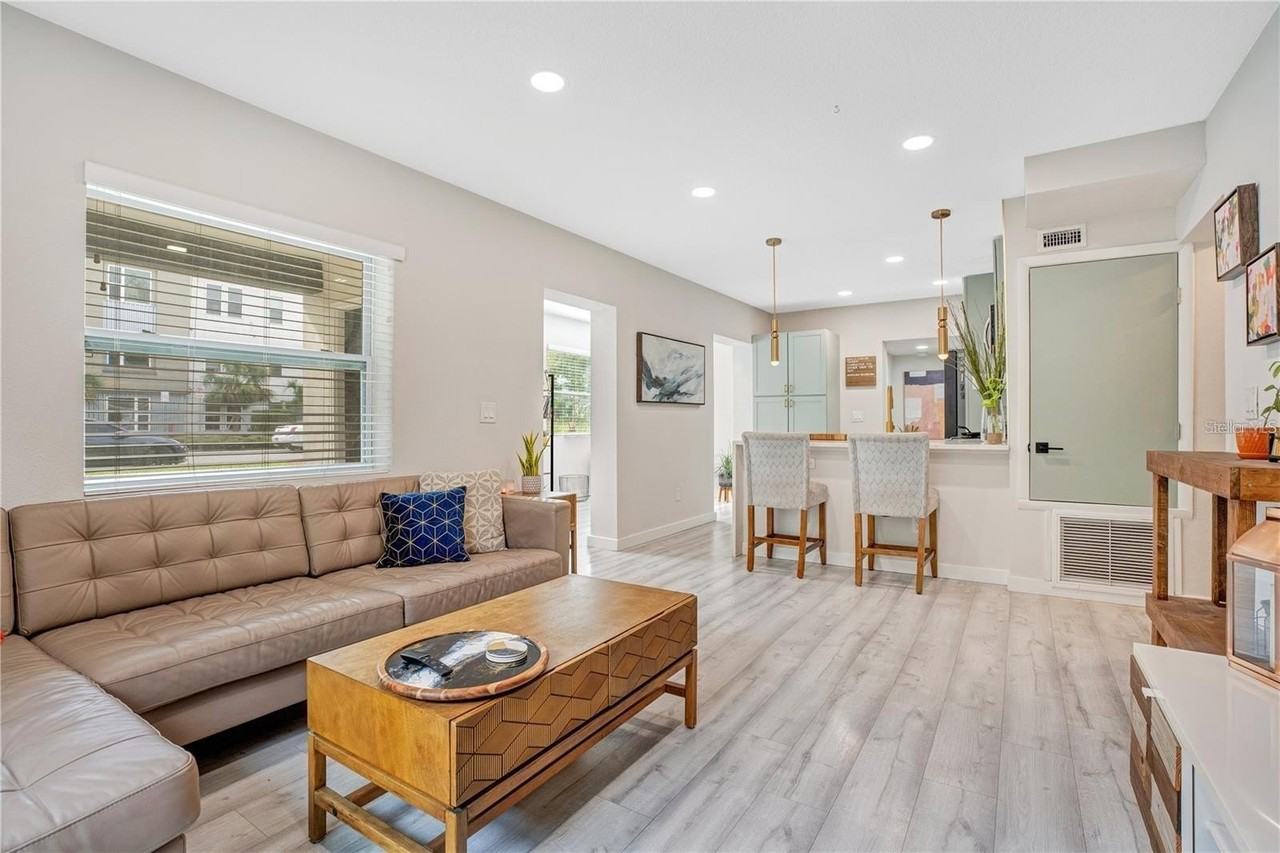 1891 Oglesby Avenue - Photo 4 of 15