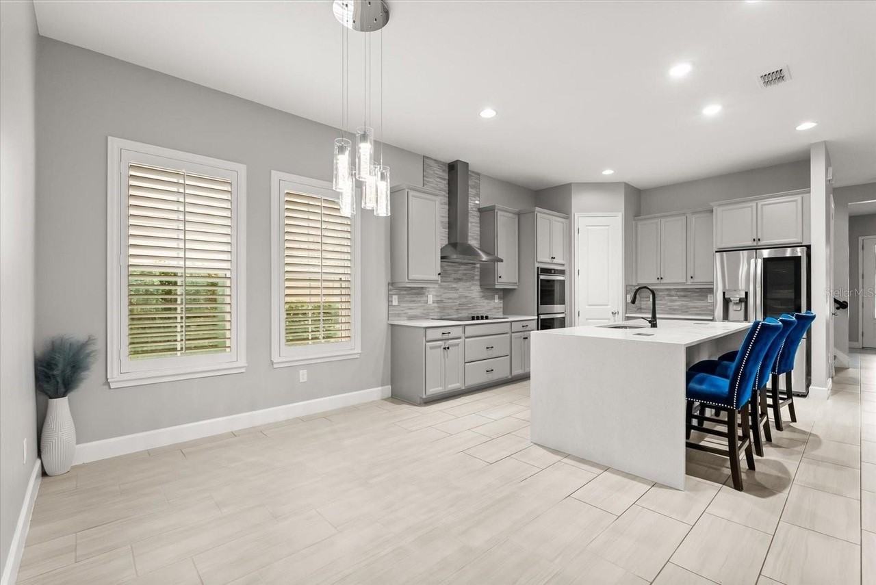 6875 Arnoldson Street - Photo 7 of 48