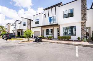 featured image of 320 Villa Domani Ct