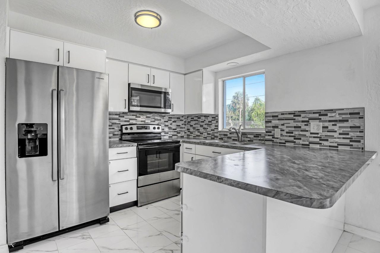 Burn Drive Northeast - Photo 6 of 17