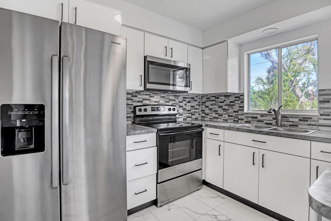 Burn Drive Northeast - Photo 7 of 17