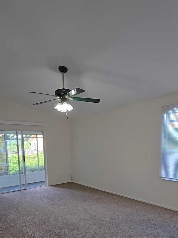 4225 San Rafael Ave - Photo 6 of 20