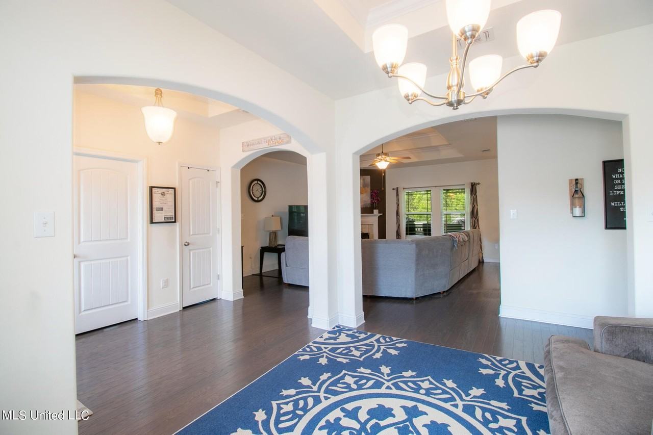 20100 Mulligan Cove - Photo 2 of 24