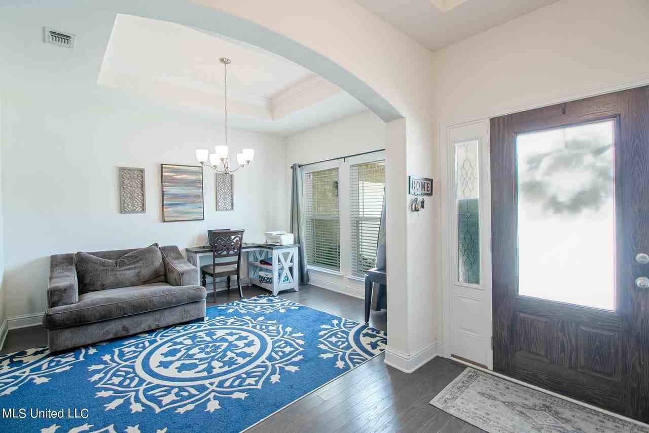 20100 Mulligan Cove - Photo 3 of 24