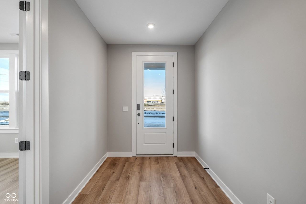 414 Elite St - Photo 4 of 42