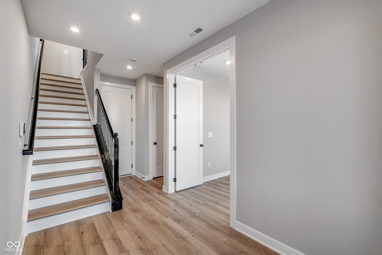 414 Elite St - Photo 5 of 42