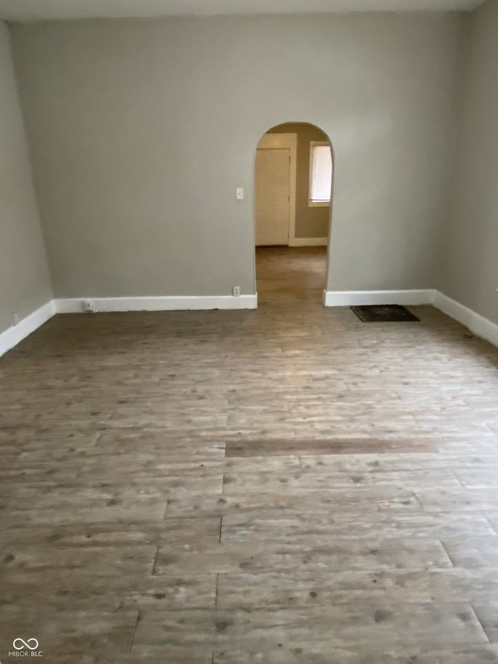 2838 Boulevard Pl - Photo 6 of 19