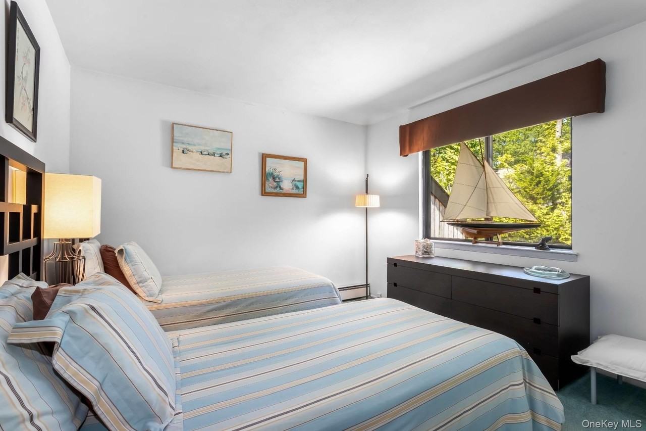 6 Strathmore Ct - Photo 2 of 20