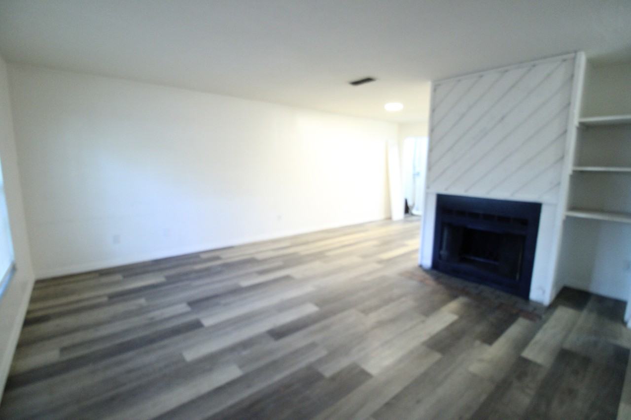 5736 Nw 25th Ter #1 - Photo 3 of 8