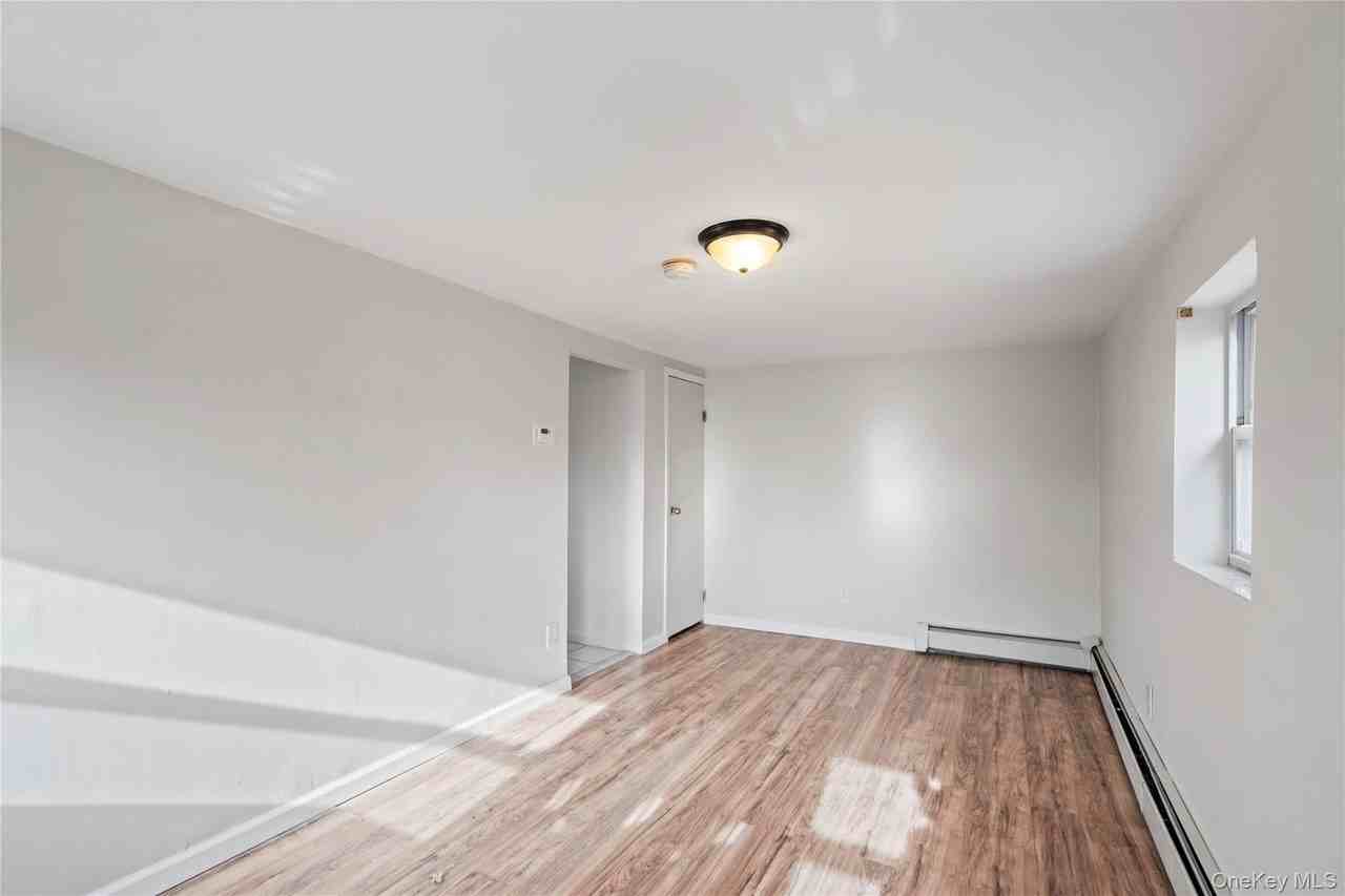 84 Pleasure Ave - Photo 3 of 17