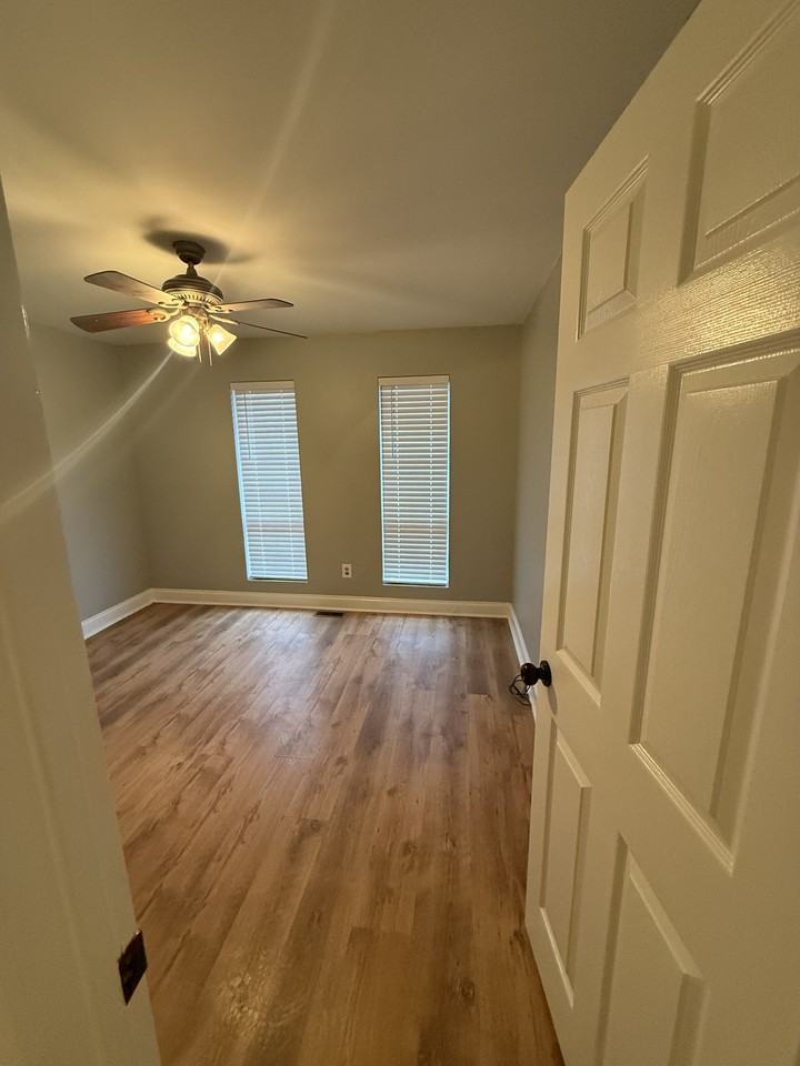 100 Woodcrest Circle #B - Photo 2 of 10