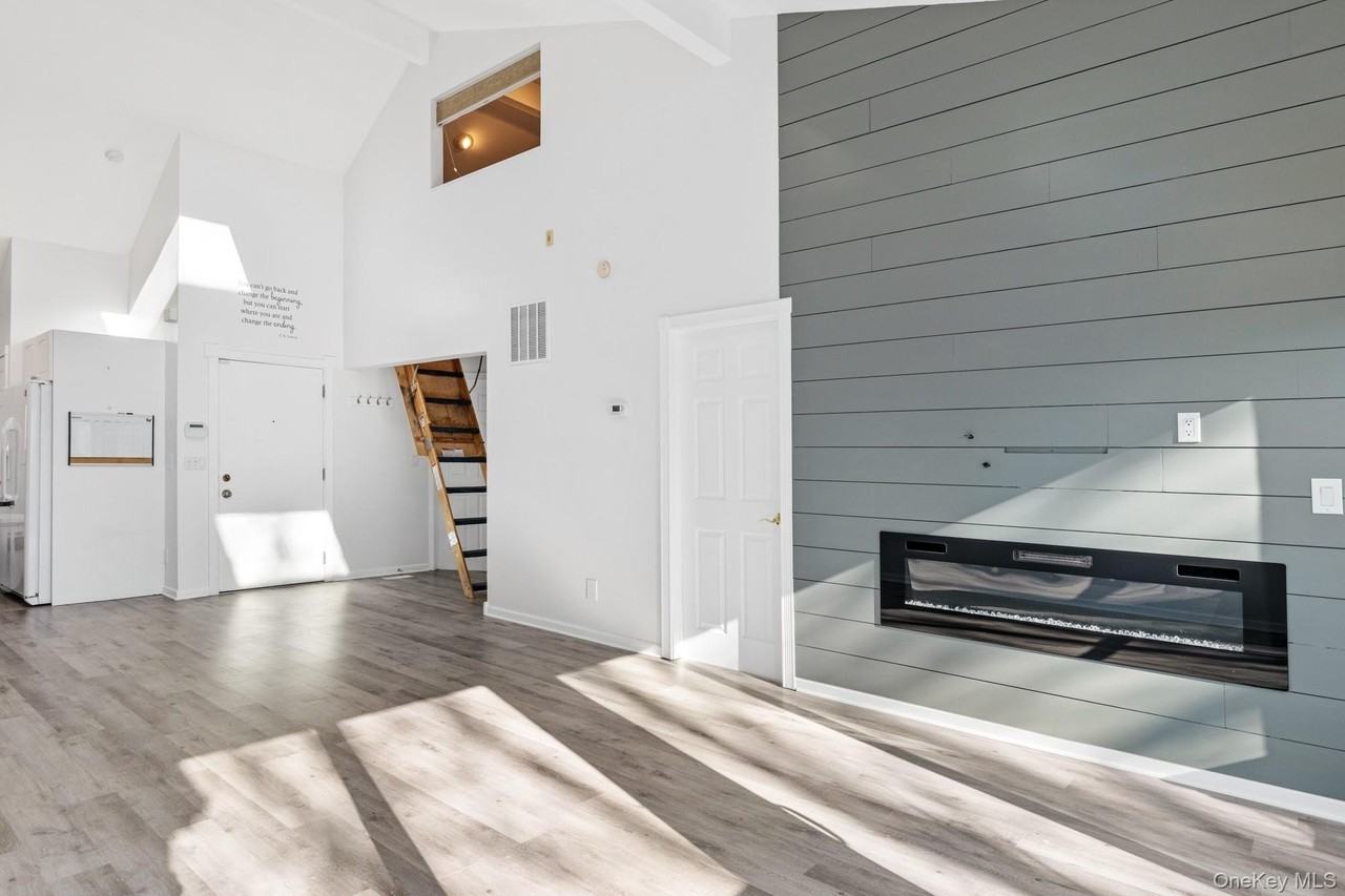 220 Montauk Hwy Unit 22 #22 - Photo 2 of 18