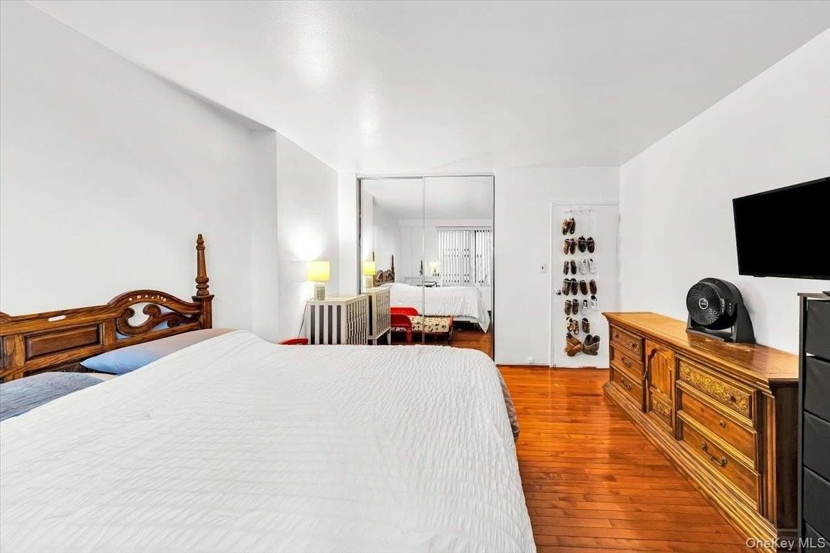 4705 Henry Hudson Pkwy W Apt 7f #7F - Photo 3 of 15