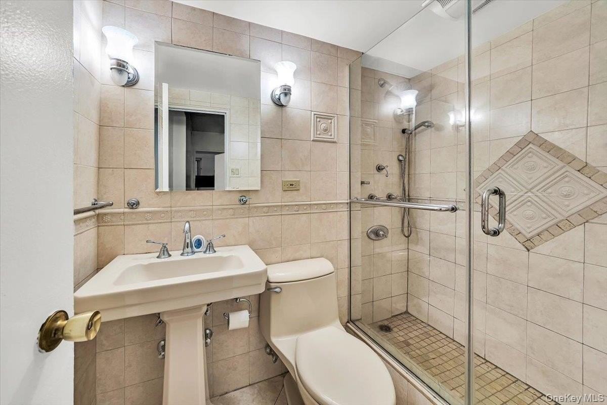 4705 Henry Hudson Pkwy W Apt 7f #7F - Photo 5 of 15