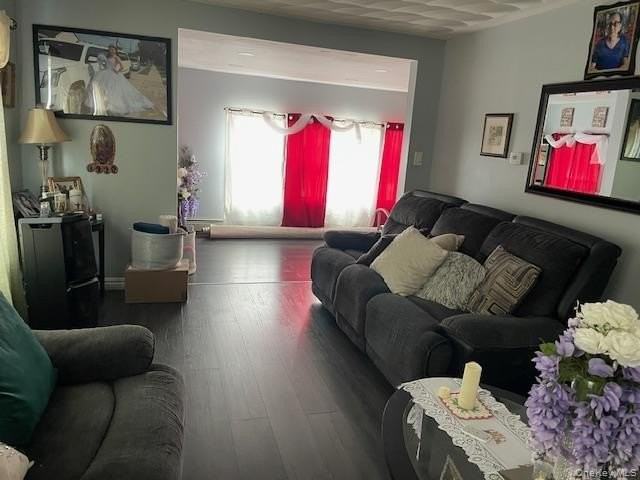 2754 Homan Pl - Photo 4 of 14