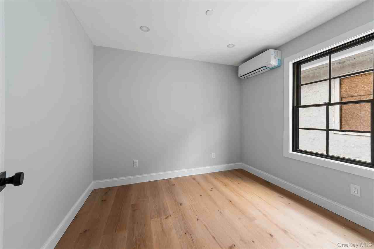 356 S 10th Ave Apt 2nd #2ndFL - Photo 5 of 30