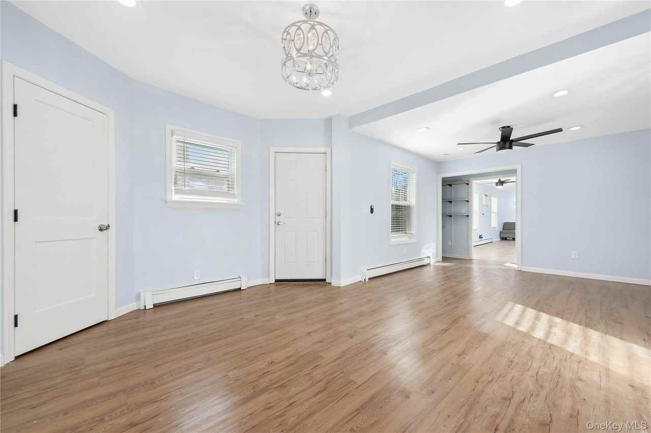 120 North Forest Avenue - Photo 6 of 35