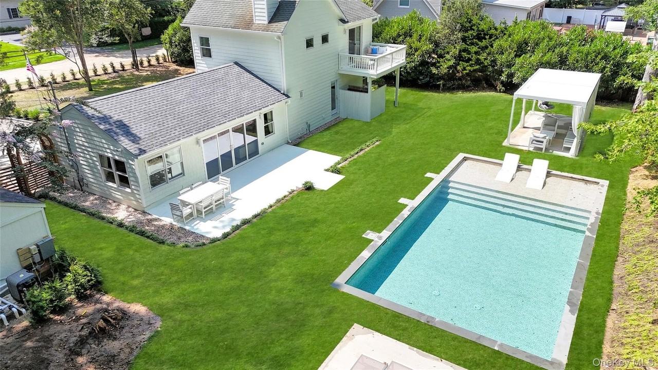 9 Pine Tree Rd - Photo 2 of 20