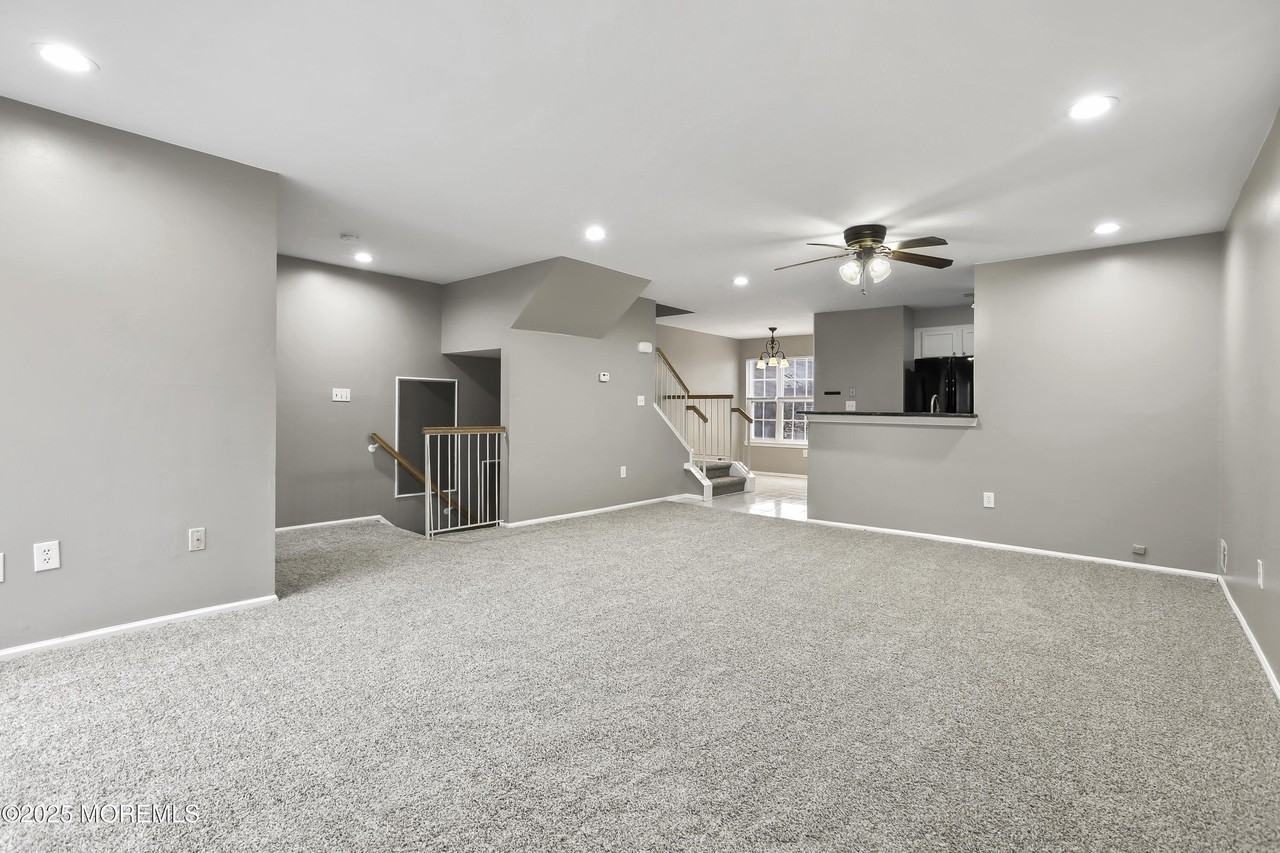 1707 Ridgeview Court #1707 - Photo 4 of 22