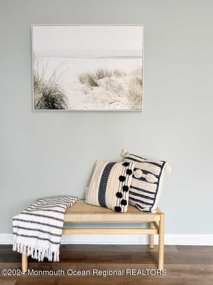 308 Harding Avenue - Photo 5 of 25