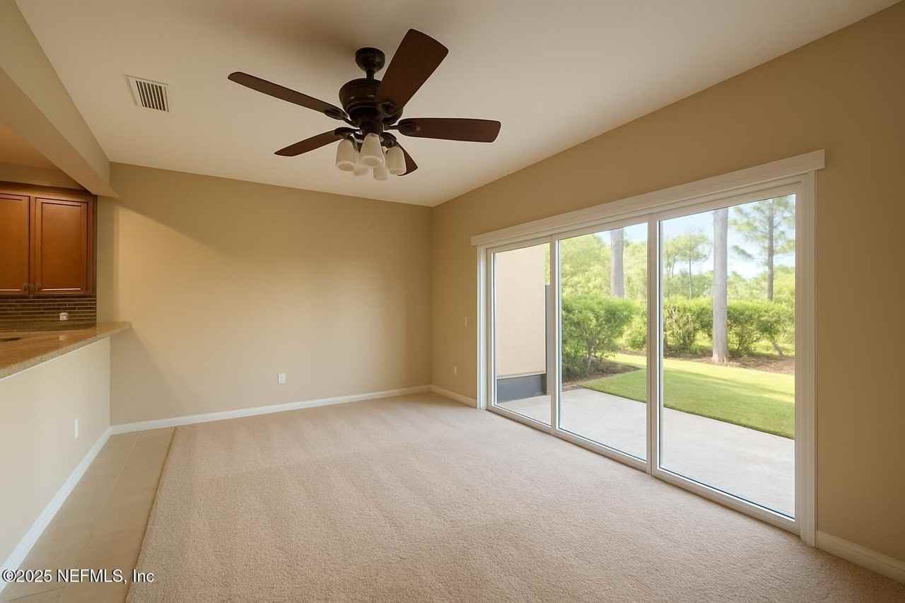 706 Crystal Way - Photo 7 of 31