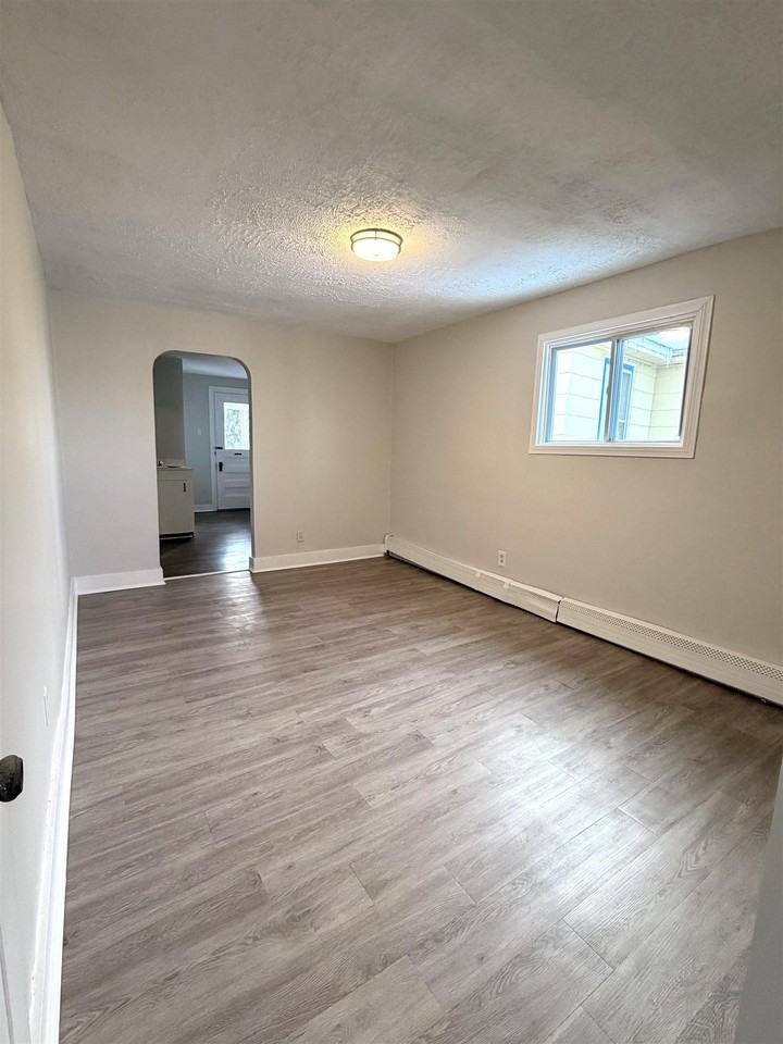 39 Mead St #1 - Photo 6 of 14