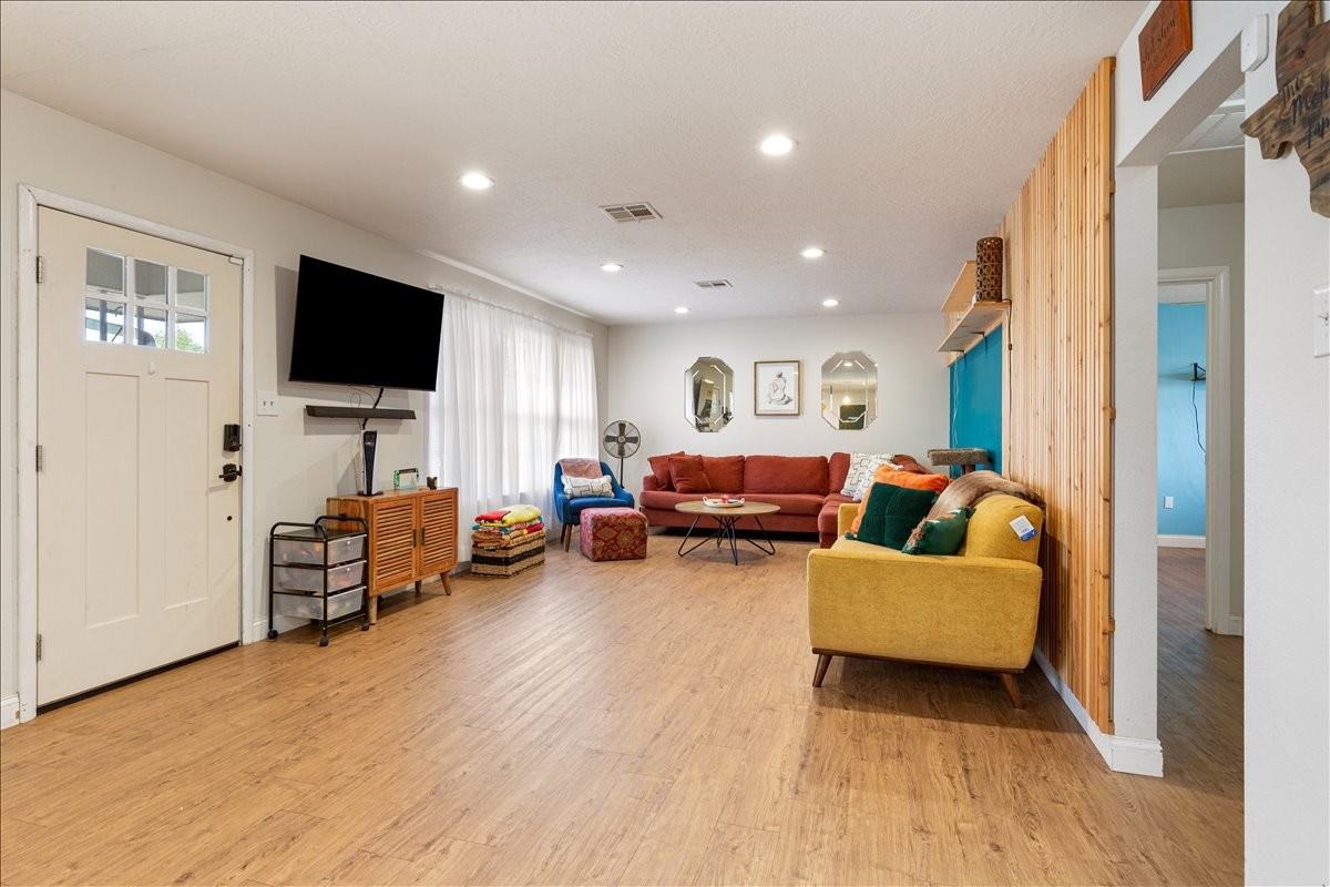 3308 Northwest Atlanta Avenue #1 - Photo 5 of 35