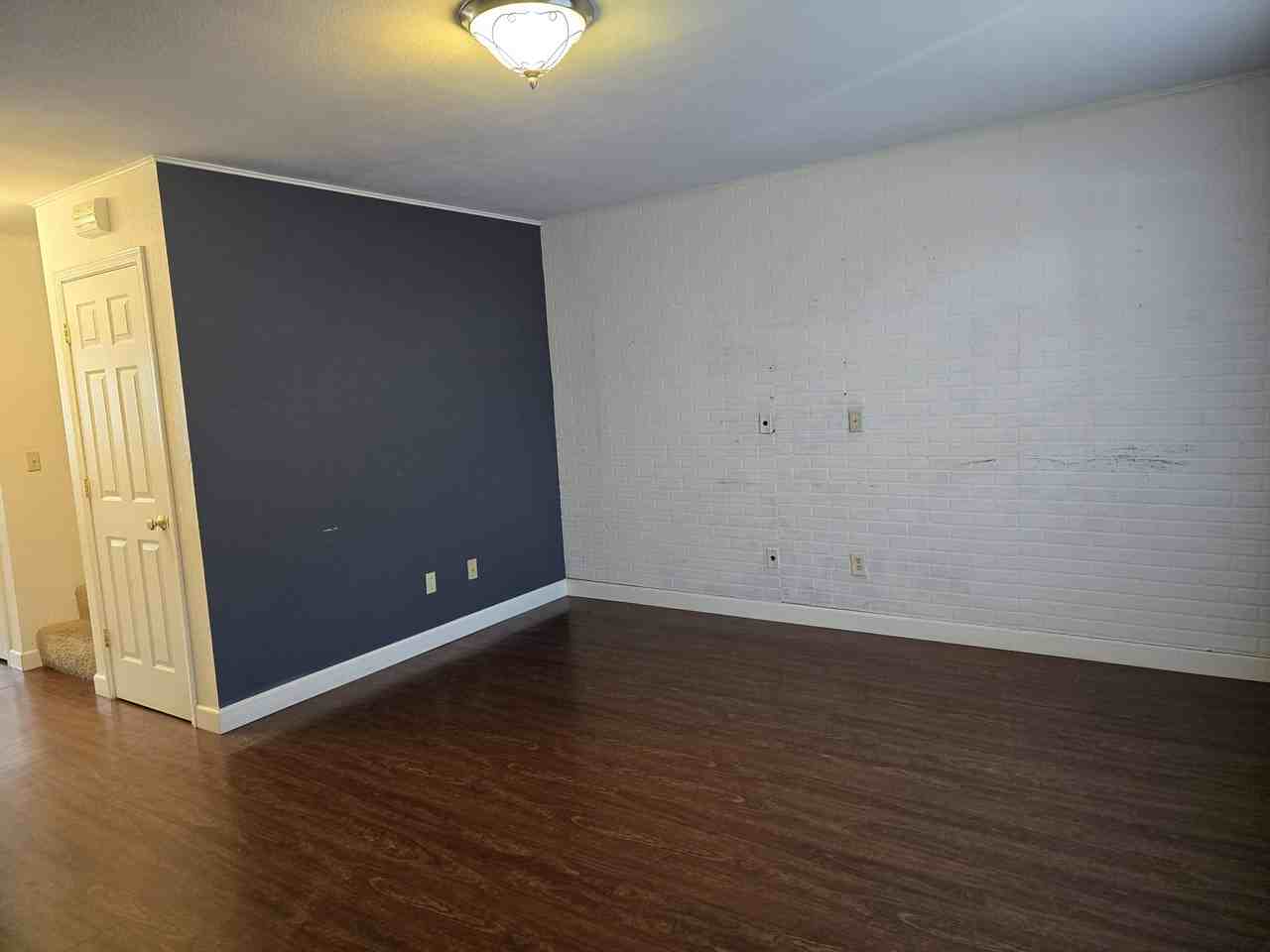 401 Country Villa Lane #1 - Photo 2 of 8