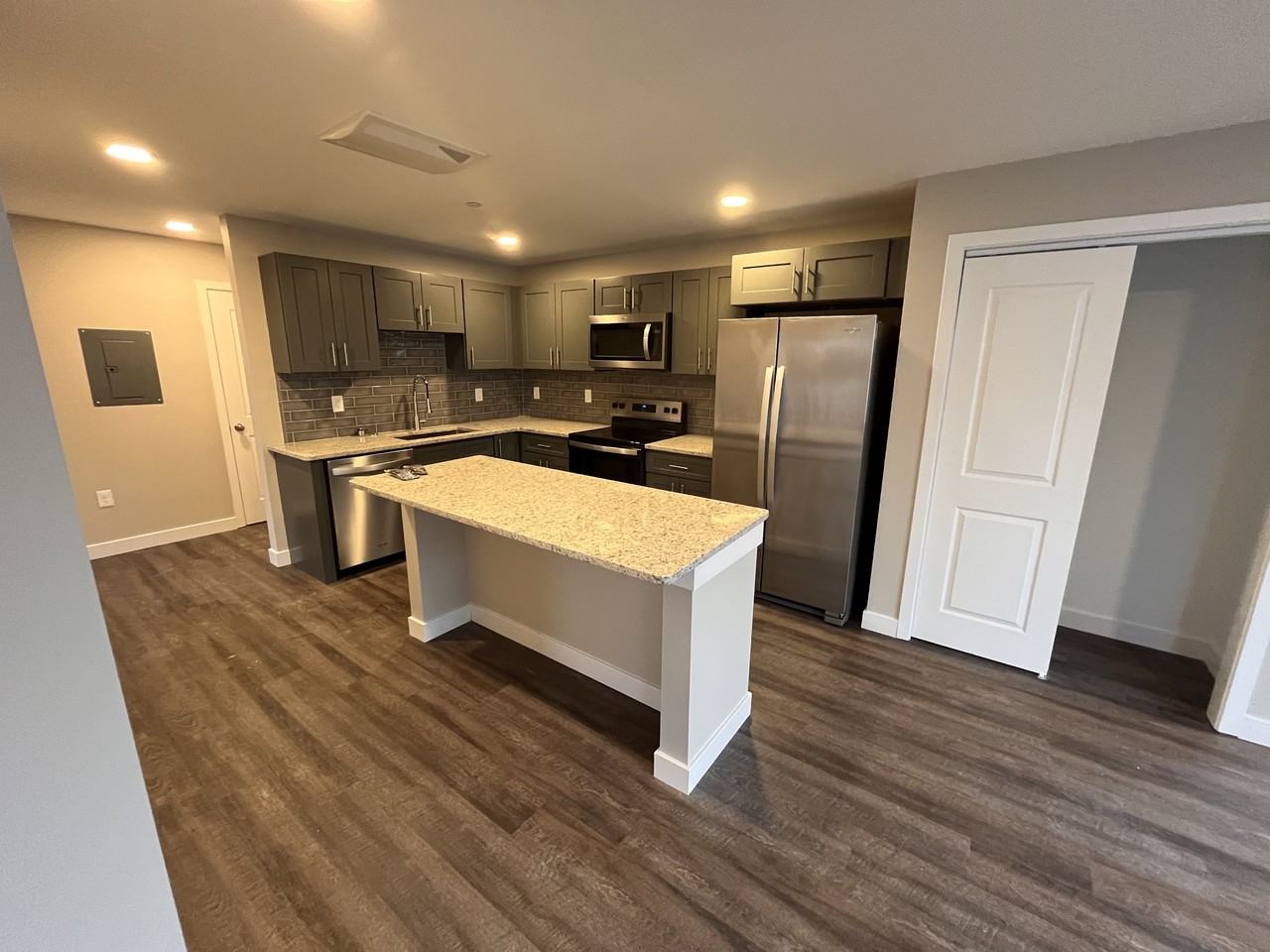 6 Stockyard Dr #6-301