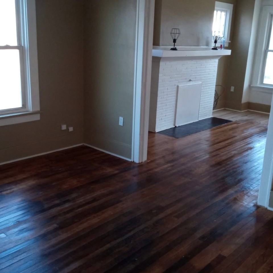 1928 Gladstone St - Photo 2 of 17