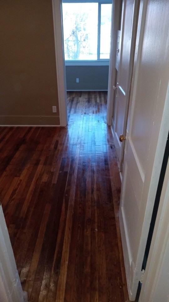 1928 Gladstone St - Photo 7 of 17