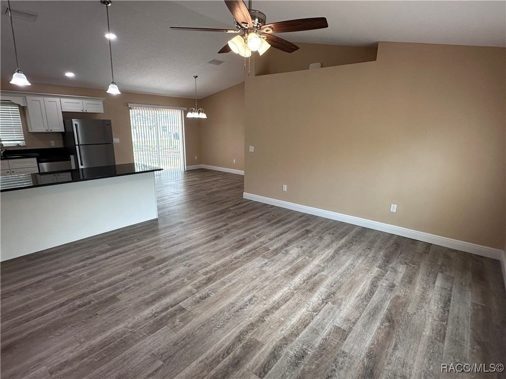 235 West Brimson Place - Photo 2 of 11