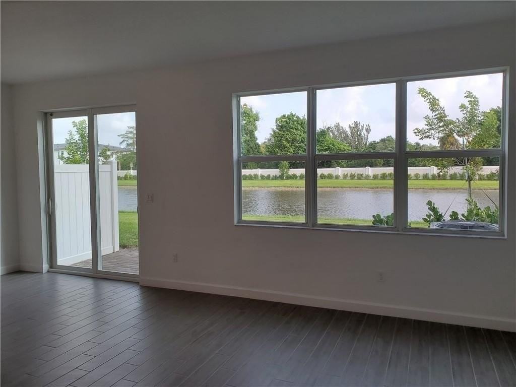 4922 Navali Drive - Photo 4 of 5