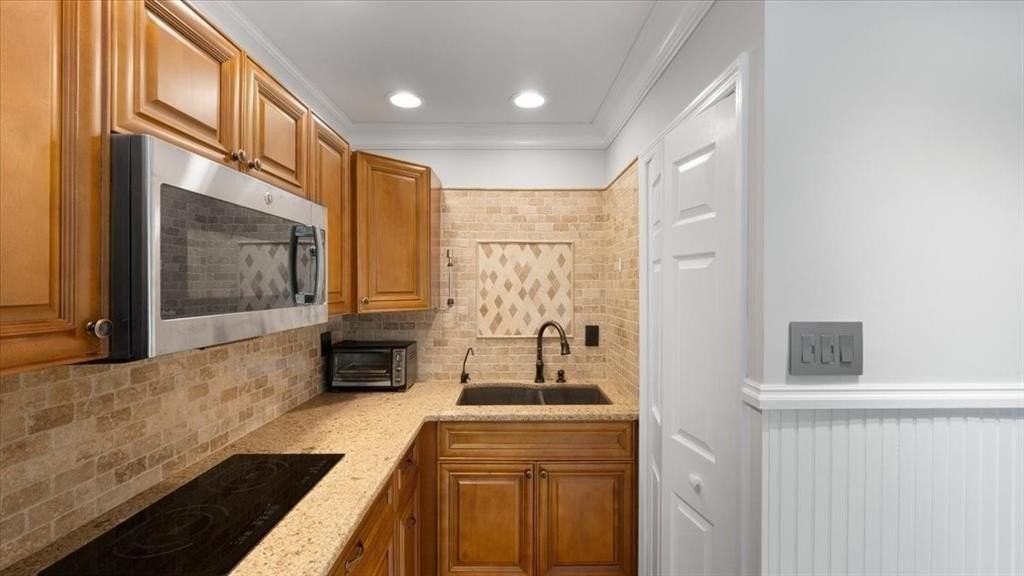 724 Northeast 2nd Street - Photo 5 of 10